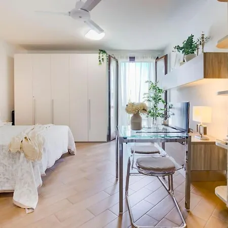 Airport-train Station Ac Free Parking Apartment *